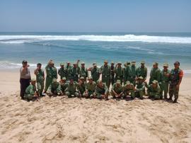 Pembinaan Linmas Se Dadapayu di Pantai Indrayanti