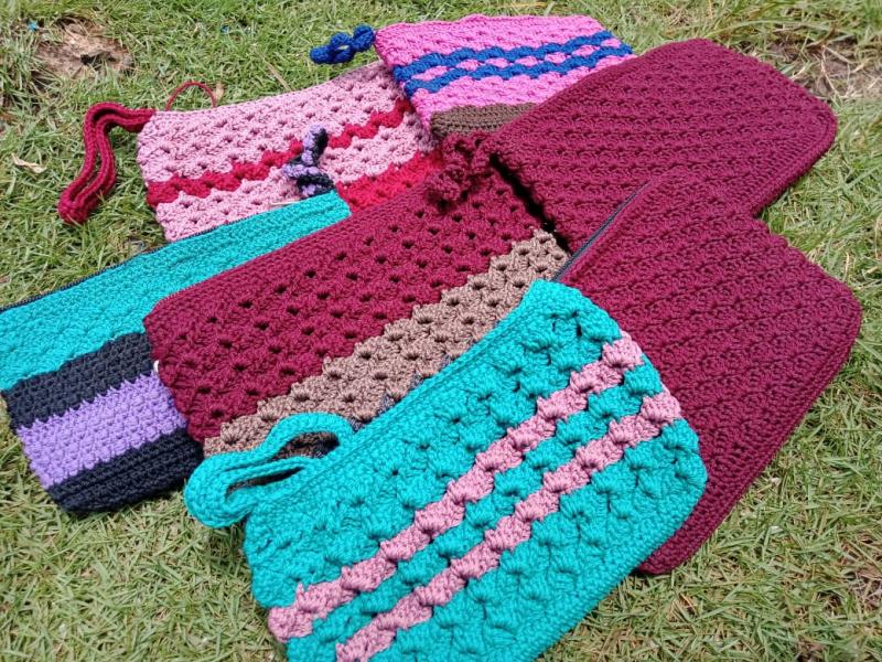 Produk Rajut UPPKS Barokah Ngalangombo Kalurahan Dadapayu